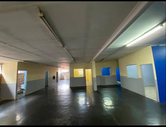 BUSINESS PROPERTY TO RENT IN LA ROCHELLE
